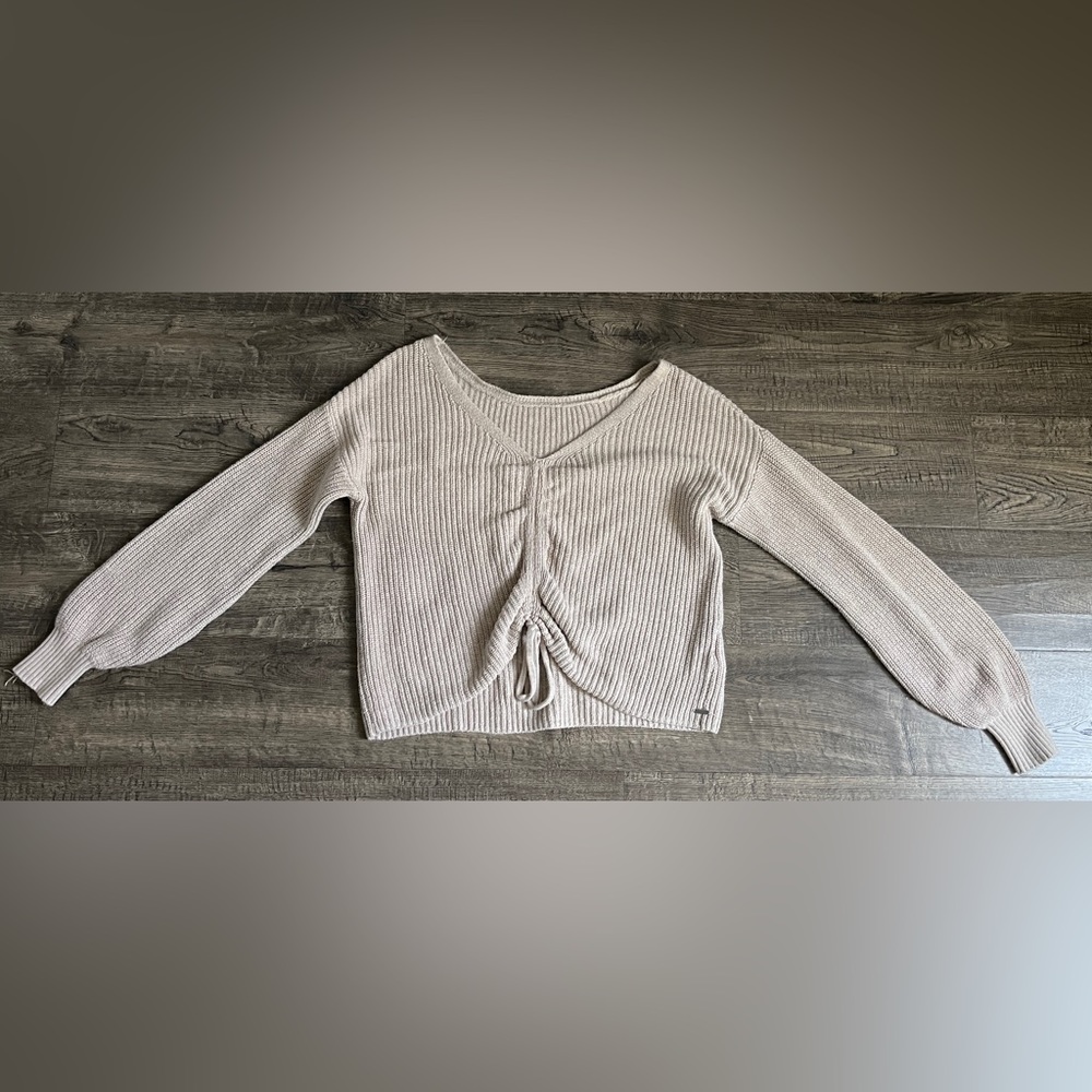 cropped hollister sweater!